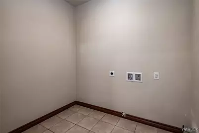 8980 W Mission Lane, Dolan Springs, AZ 86441 - Photo 10