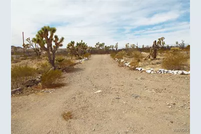 17516 N Ladera Drive, Dolan Springs, AZ 86441 - Photo 8