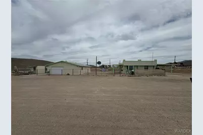 6959 W Concho Drive, Dolan Springs, AZ 86441 - Photo 2