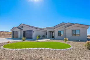 3100 Canyon De Chelly Dr, Bullhead City, AZ 86429 - Photo 2