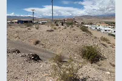 2480 Decker Drive, Bullhead City, AZ 86429 - Photo 2