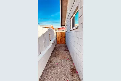200 Lee Avenue, Bullhead City, AZ 86429 - Photo 6