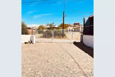200 Lee Avenue, Bullhead City, AZ 86429 - Photo 2