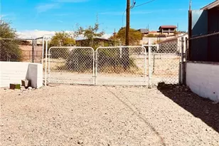 200 Lee Ave, Bullhead City, AZ 86429 - Photo 2