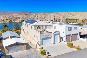 2412 Castle Rock Cir, Bullhead City, AZ 86442 - Photo 10