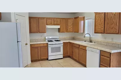652 Holly Street, Bullhead City, AZ 86442 - Photo 6