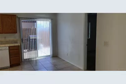 652 Holly Street, Bullhead City, AZ 86442 - Photo 8