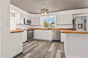 8286 S Green Valley Rd, Mohave Valley, AZ 86440 - Photo 14