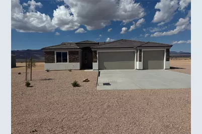 10643 S Black Mesa Drive, Yucca, AZ 86438 - Photo 1