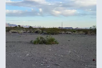 3834 Collins Drive, Golden Valley, AZ 86413 - Photo 2