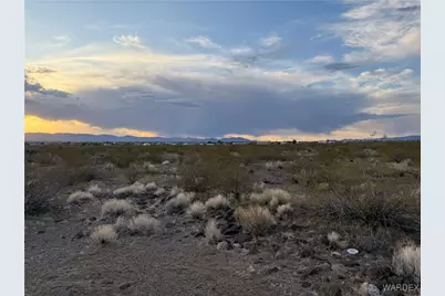 3834 Collins Drive, Golden Valley, AZ 86413 - Photo 18