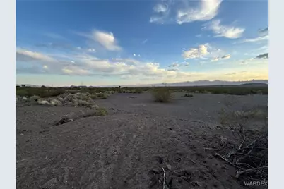 3834 Collins Drive, Golden Valley, AZ 86413 - Photo 28