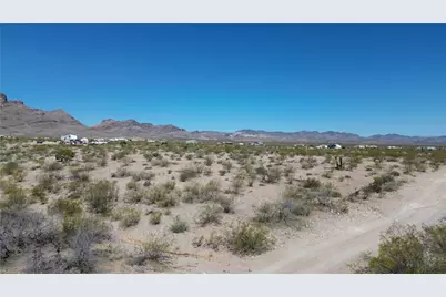 1629 S Growler Road, Golden Valley, AZ 86413 - Photo 6