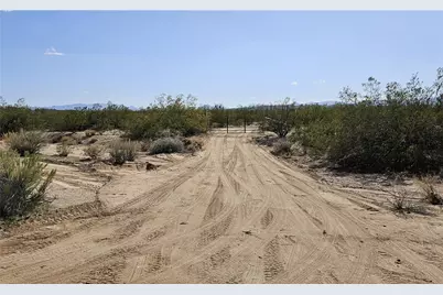 21 F-1 S Silverado Parkway West, Kingman, AZ 86401 - Photo 2