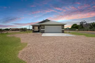 2705 W Shauna Dr, Golden Valley, AZ 86413 - Photo 1