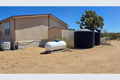 5558 E Red Barrel Road, Yucca, AZ 86438 - Photo 30
