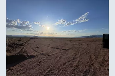 000 N Dustin Drive, Kingman, AZ 86401 - Photo 2