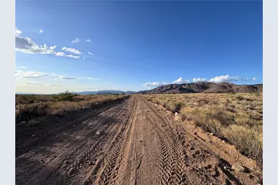 000 N Dustin Drive, Kingman, AZ 86401 - Photo 8