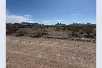 000 S Concho, Golden Valley, AZ 86413 - Photo 4