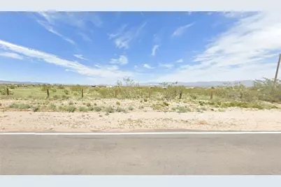 Lot 8 W1/2 W Shinarump Drive, Golden Valley, AZ 86413 - Photo 1