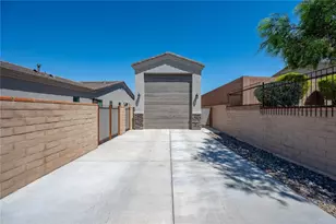 3259 Esmerelda Dr, Bullhead City, AZ 86429 - Photo 10