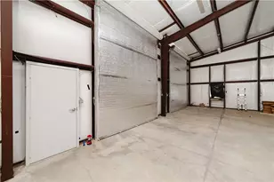 5730 W Golden Valley Dr, Golden Valley, AZ 86413 - Photo 48