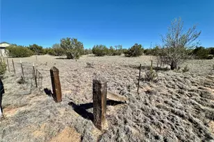26915 W El Dorado Dr, Seligman, AZ 86337 - Photo 28
