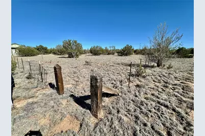 26915 W El Dorado Drive, Seligman, AZ 86337 - Photo 10