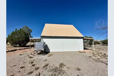 26915 W El Dorado Drive, Seligman, AZ 86337 - Photo 14