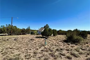 26915 W El Dorado Dr, Seligman, AZ 86337 - Photo 2