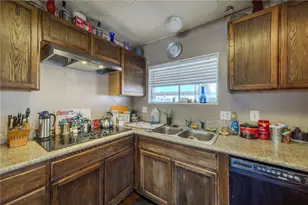 932 Riverfront Dr, Bullhead City, AZ 86442 - Photo 10