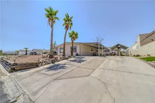 932 Riverfront Dr, Bullhead City, AZ 86442 - Photo 1