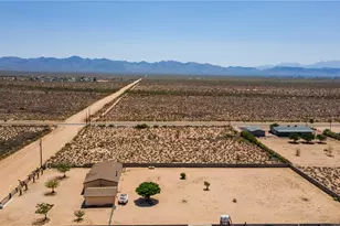 7033 W Zuni Dr, Golden Valley, AZ 86413 - Photo 26