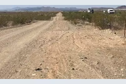 Lot 2 I-40 Frontage Rd, Golden Valley, AZ 86413 - Photo 6