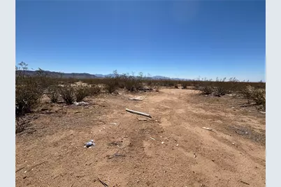 010D S Adobe Rd, Golden Valley, AZ 86413 - Photo 12