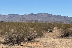 010D S Adobe Rd, Golden Valley, AZ 86413 - Photo 1