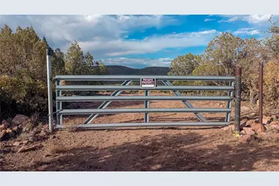 176 N Willows Ranch Rd Road, Kingman, AZ 86401 - Photo 2