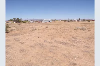 3687 N Mobile Road, Golden Valley, AZ 86413 - Photo 22