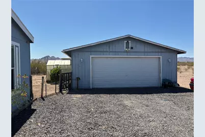 1097 S Concho Road, Golden Valley, AZ 86413 - Photo 2