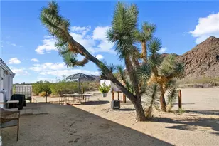 11989 S Howard Rd, Yucca, AZ 86438 - Photo 32