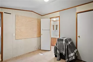 11989 S Howard Rd, Yucca, AZ 86438 - Photo 14