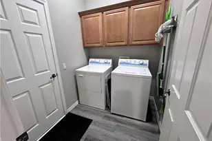 2836 Esmerelda Dr, Bullhead City, AZ 86429 - Photo 12