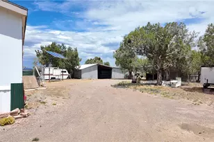 44050 W Fort Rock Rd, Seligman, AZ 86337 - Photo 2
