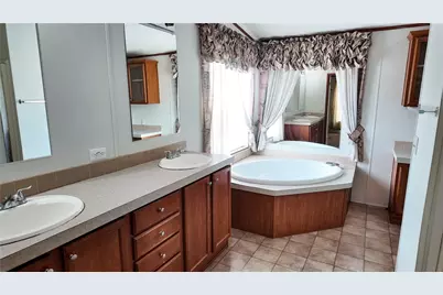 44050 W Fort Rock Road, Seligman, AZ 86337 - Photo 20