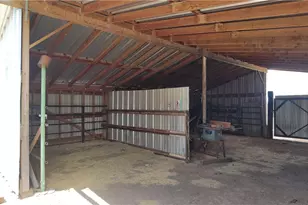 44050 W Fort Rock Rd, Seligman, AZ 86337 - Photo 4