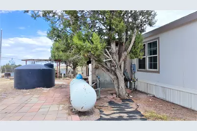 44050 W Fort Rock Road, Seligman, AZ 86337 - Photo 6