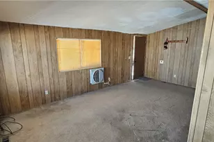 7507 W Shinarump Dr, Golden Valley, AZ 86413 - Photo 6