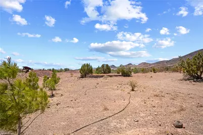 9570 Fietz Avenue, Golden Valley, AZ 86413 - Photo 26