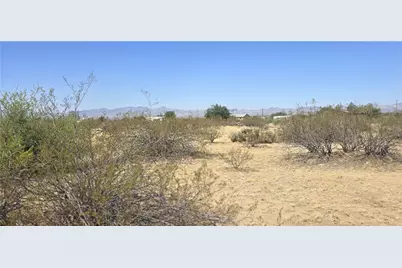 306-07-098 N Hano Road, Golden Valley, AZ 86413 - Photo 2