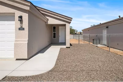875 E Beverly Avenue, Kingman, AZ 86409 - Photo 2